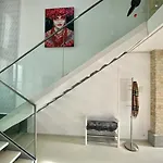 Lejlighed Loft With Pool Table, Kitchen Island & Gallery *