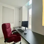Lejlighed Loft With Pool Table, Kitchen Island & Gallery *
