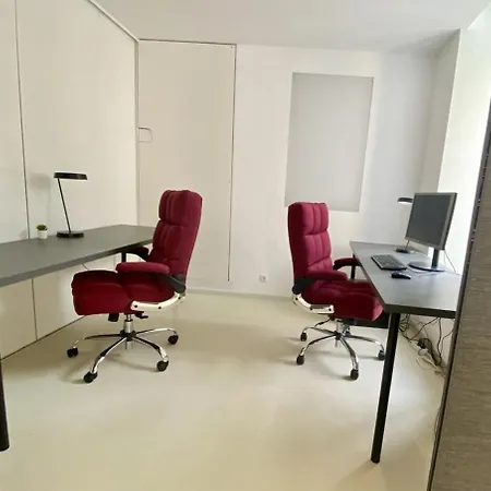 Loft With Pool Table, Kitchen Island & Gallery * Berlin