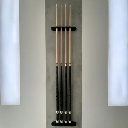 דירה Loft With Pool Table, Kitchen Island & Gallery ברלין