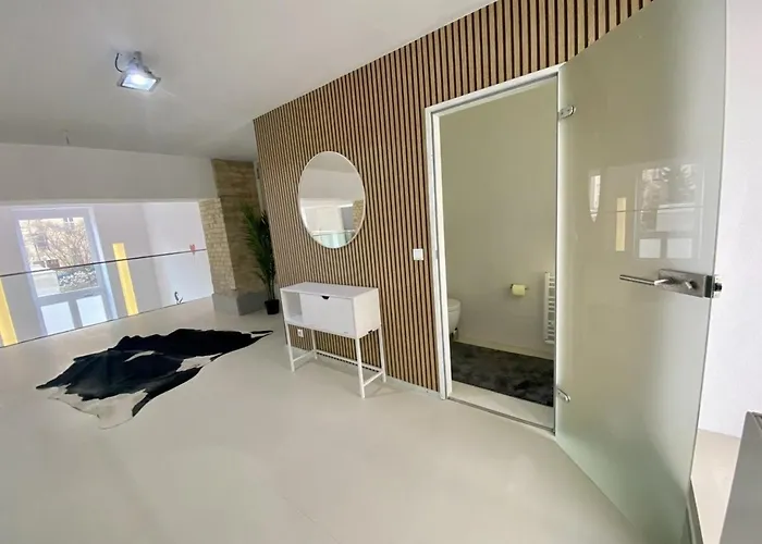 Loft With Pool Table, Kitchen Island & Gallery Apartamento *