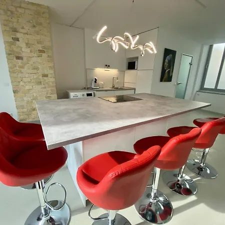 Apartment Loft With Pool Table, Kitchen Island & Gallery Berlin